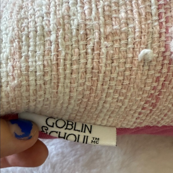 👻👻Goblin & ghoul Halloween pink ombre ghost pillow 👻👻 - Picture 7 of 9